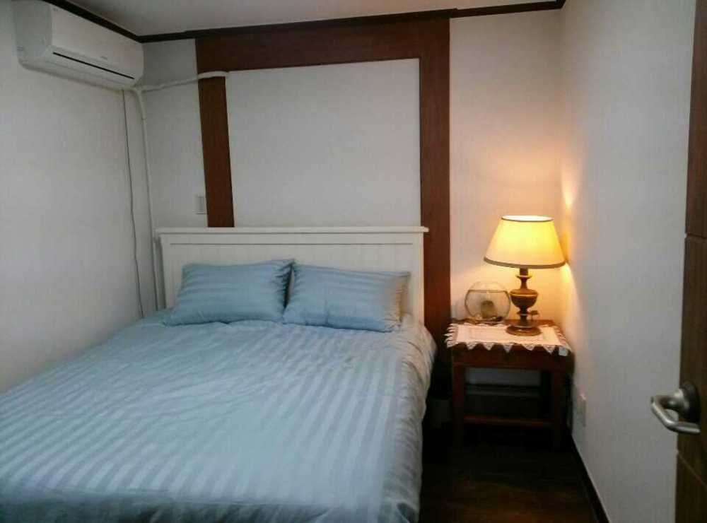 K Star Road Guesthouse - Hostel Szöul Kültér fotó