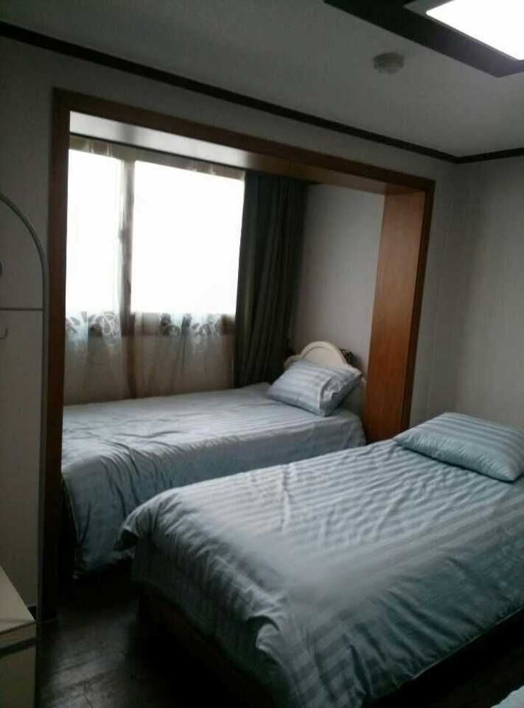 K Star Road Guesthouse - Hostel Szöul Kültér fotó