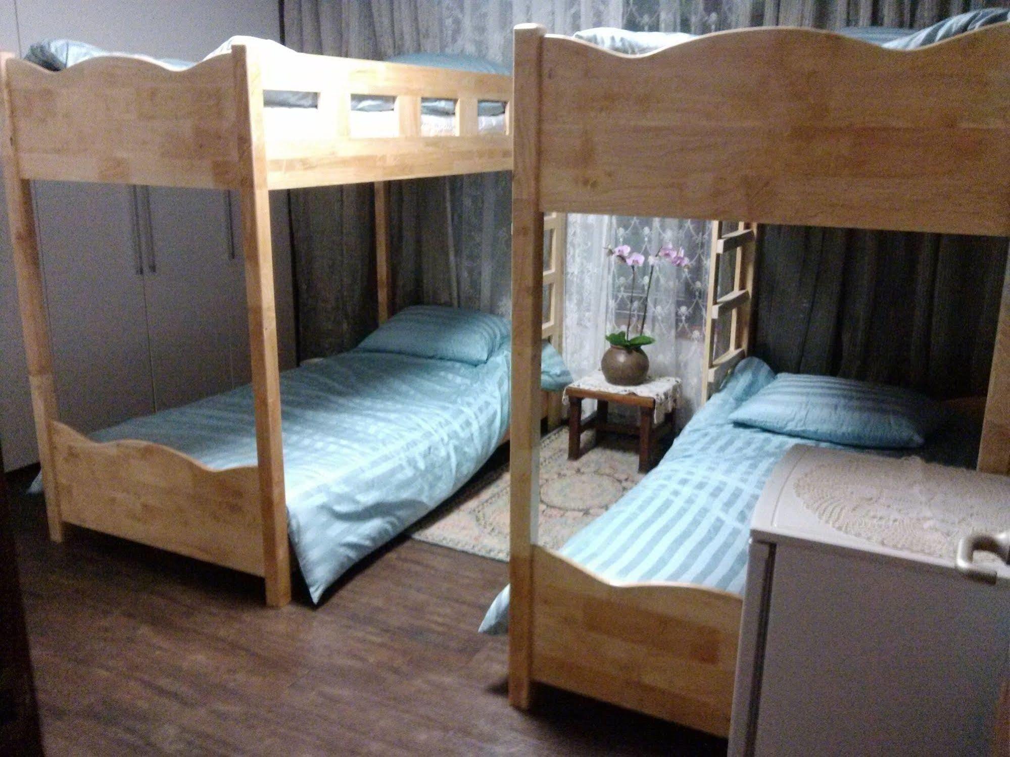 K Star Road Guesthouse - Hostel Szöul Kültér fotó